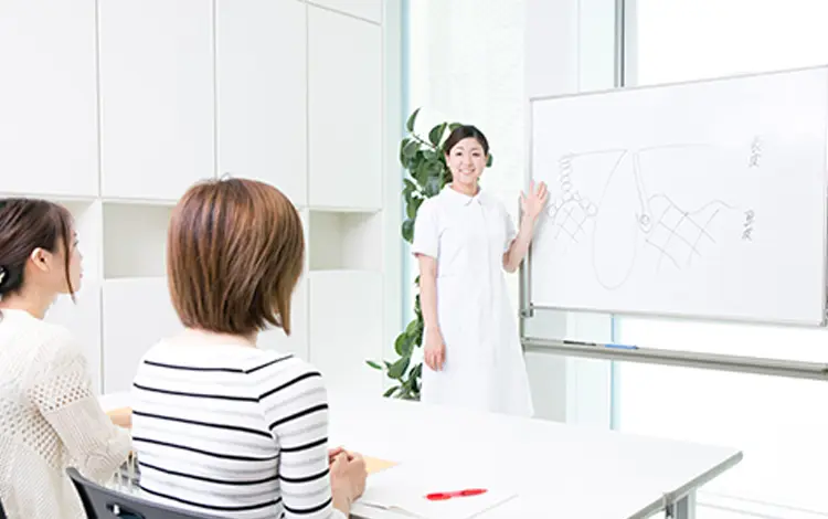 ポイント2:実績ある講師による直接指導で、安心して学べる環境